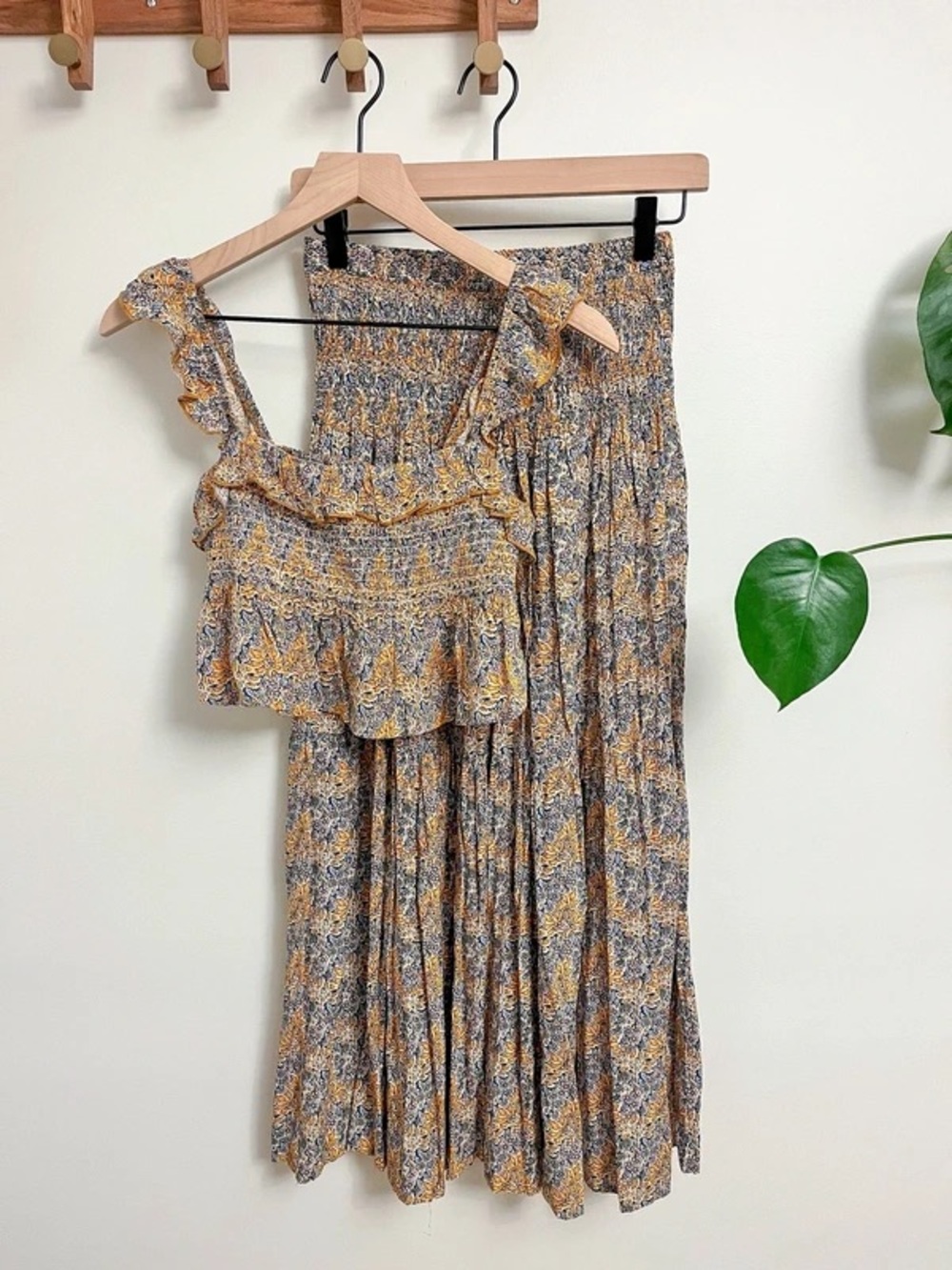 Natural Life 2 Piece Yellow and Blue Floral Skirt and Top Set - Picture 1 of 7